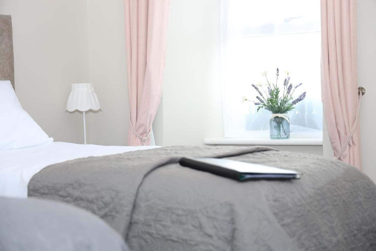 Madelines Accommodation Tinahely 外观 照片